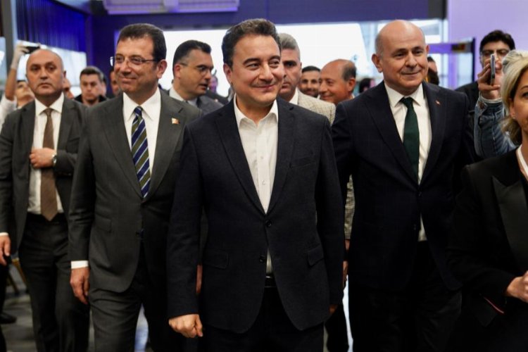 Ali Babacan'dan demokratlara çağrı