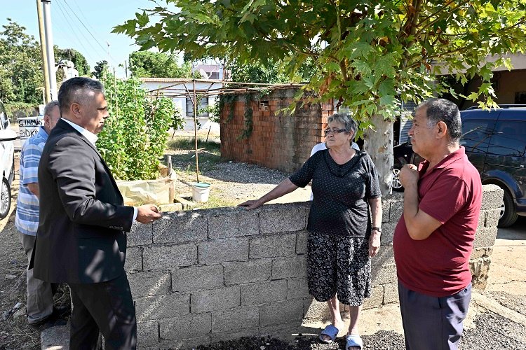 Antalya Muratpaşa'da bir mahalle diken üzerinde