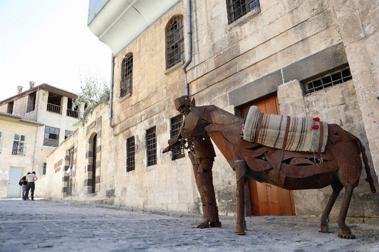 Atık demirler Gaziantep sokaklarına 'Hayat' veriyor