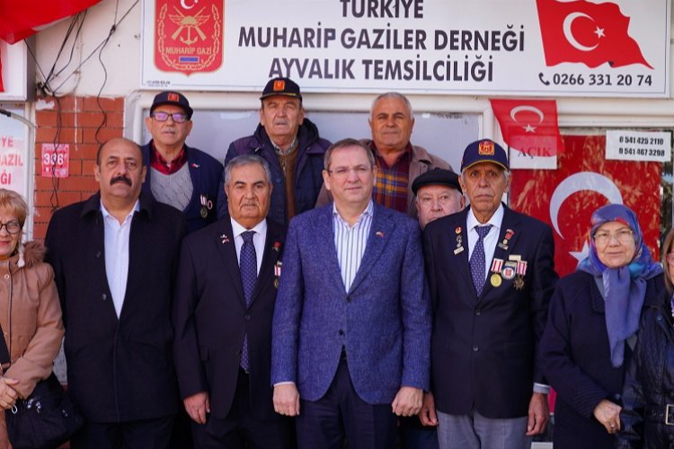 Ayvalık’ta Başkan Ergin seçim gezilerine başladı