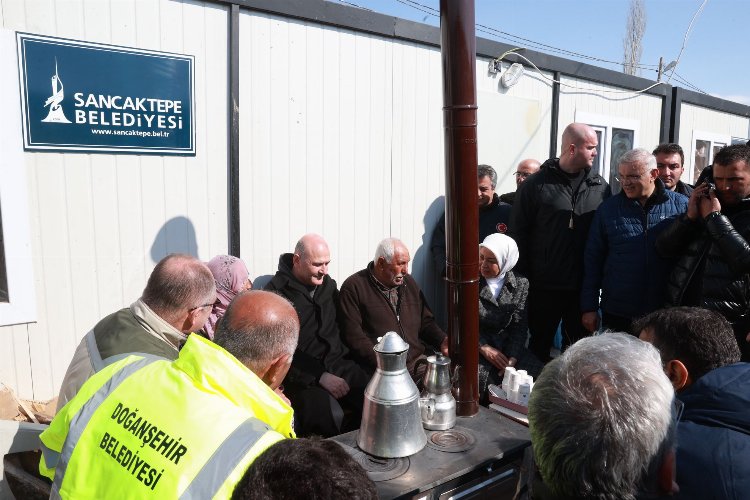 Bakan Soylu'dan Doğanşehir'deki depremzedelere ziyaret