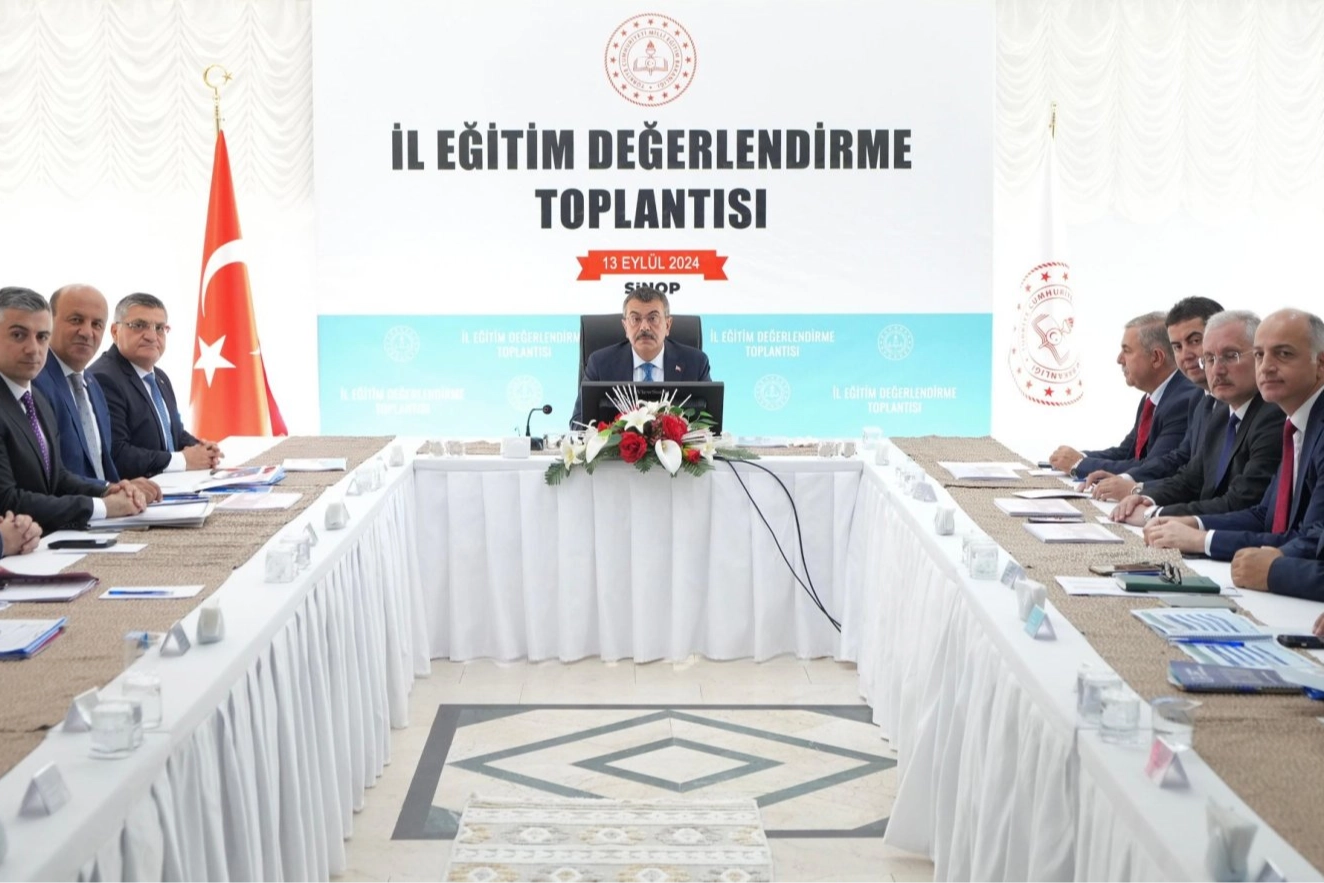 Bakan Tekin, eğitimi Sinop'ta değerlendirdi