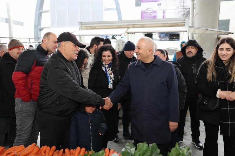 Başkan Adayı Büyükgöz’den Tatlıkuyu’da pazar turu