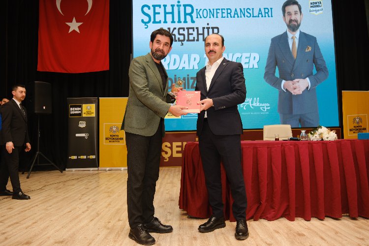 Başkan Altay, Şehir Konferansları'na katıldı