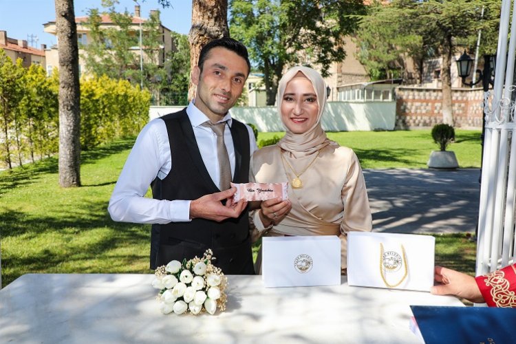 Başkan Yalçın’dan anlamlı nikah hatırası 2 bini aştı