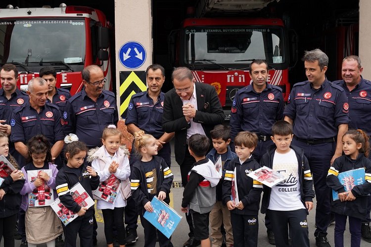 Beylikdüzü Belediyesi'nden itfaiyecilere kutlama