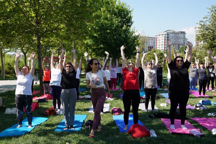 Beylikdüzü'nde ücretsiz yoga eğitimi