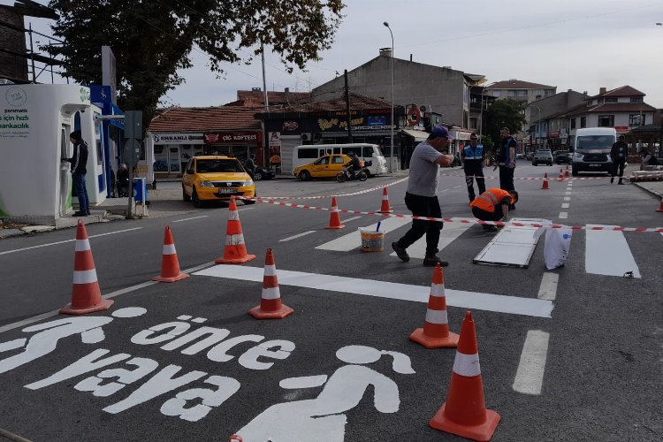 Bilecik Pazayeri'nde 'önce yaya' güvenliği