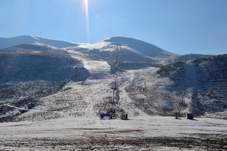 Bingöl Hesarek'te istenen 'kar'a ulaşılınca sezon açılacak