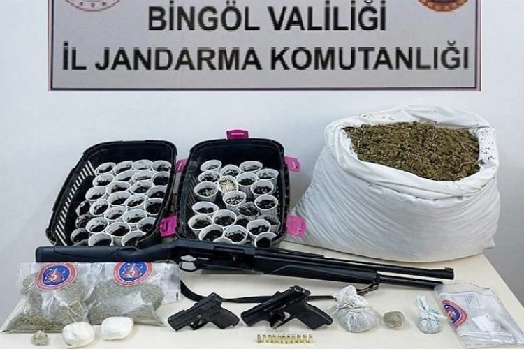 Bingöl merkezli iki ilin 'kök'ü kurutuluyor! 15 gözaltı