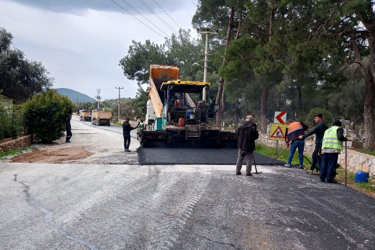 Bodrum Çiftlik Mahallesinde sıcak asfalt çalışması