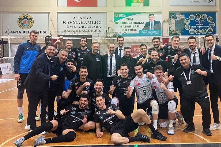 Bursa Büyükşehir Belediyespor set vermeden kazandı