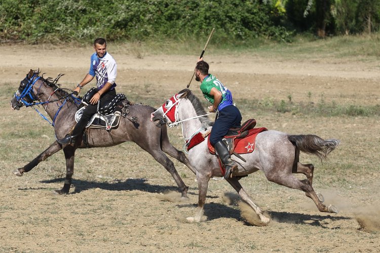 Bursa Büyükşehir 'Cirit' geleneğini yaşatıyor