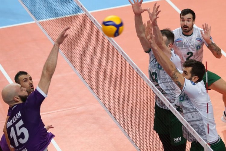 Bursa Büyükşehir Belediyespor Voleybol Takımı galibiyet arayacak