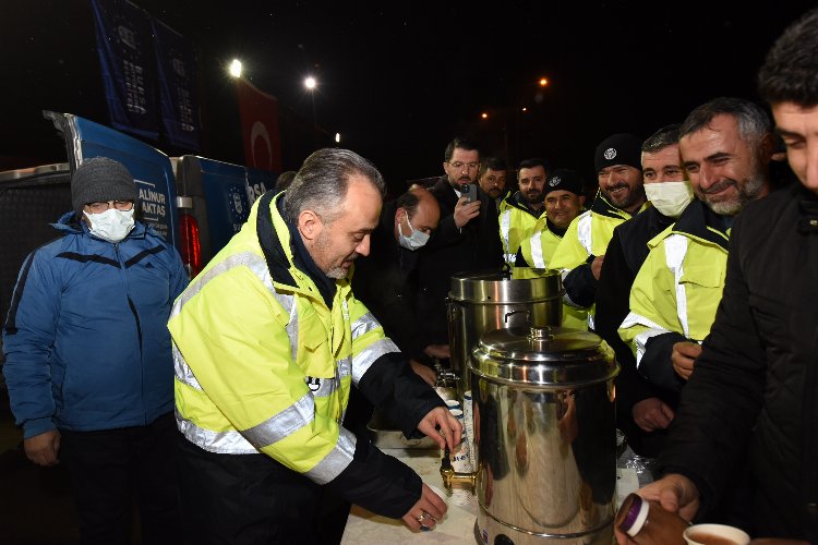 Bursa'da şantiyede salepler Başkan Aktaş'tan