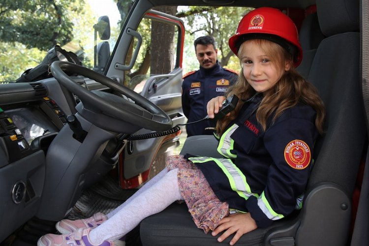 Bursa'da minik itfaiyeciler göreve hazır