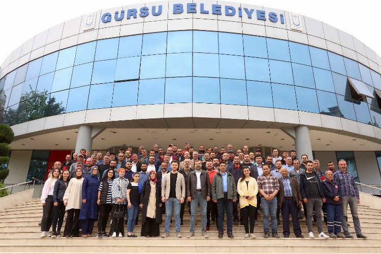 Bursa Gürsu'da işçilere çifte bayram