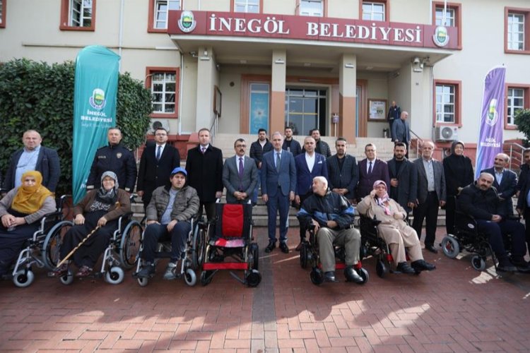 Bursa İnegöl'de 11 engelliye akülü araçları teslim edildi