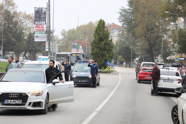 Bursa İnegöl'de de saat 9.05'te hayat durdu