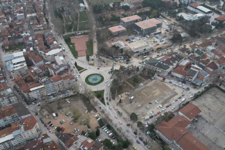 Bursa İnegöl'ün yeni meydanında çalışmalar başlıyor