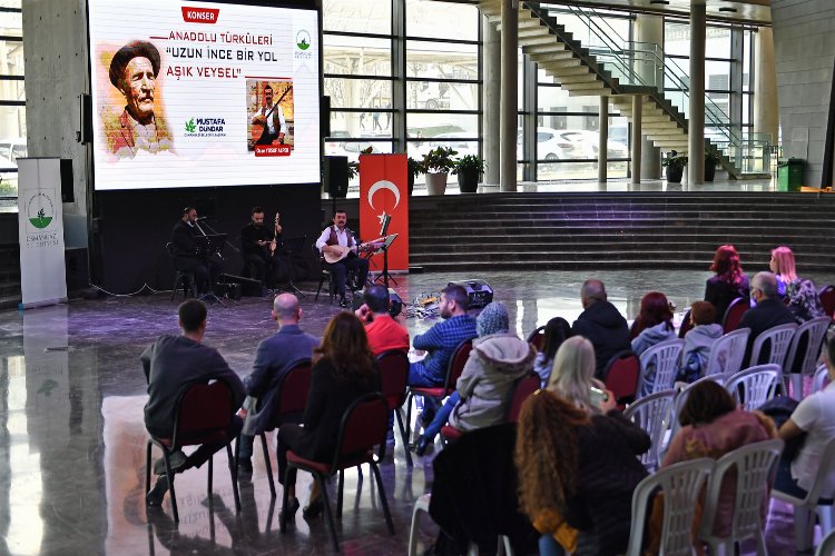 Bursa Osmangazi'de Aşık Veysel'e türkülü anma