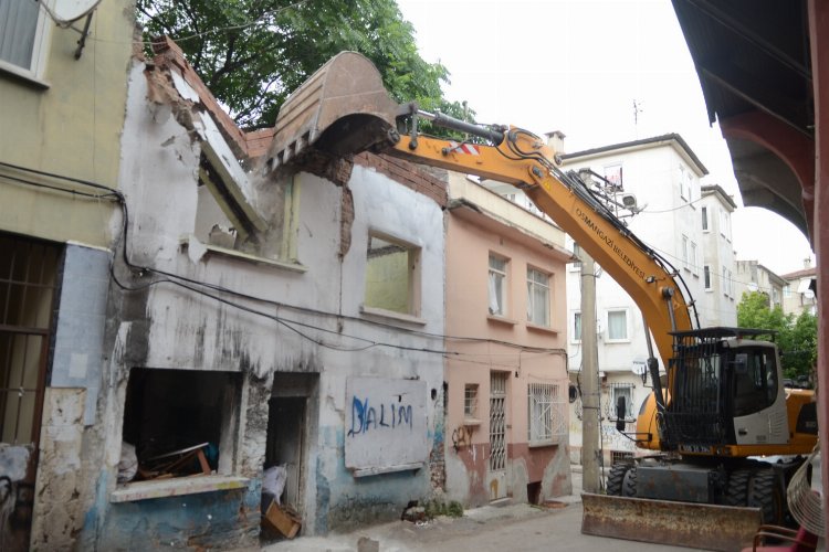 Bursa Osmangazi'de metruklar huzur için yıkılıyor