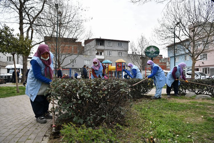 Bursa Osmangazi parklarında bahar temizliği