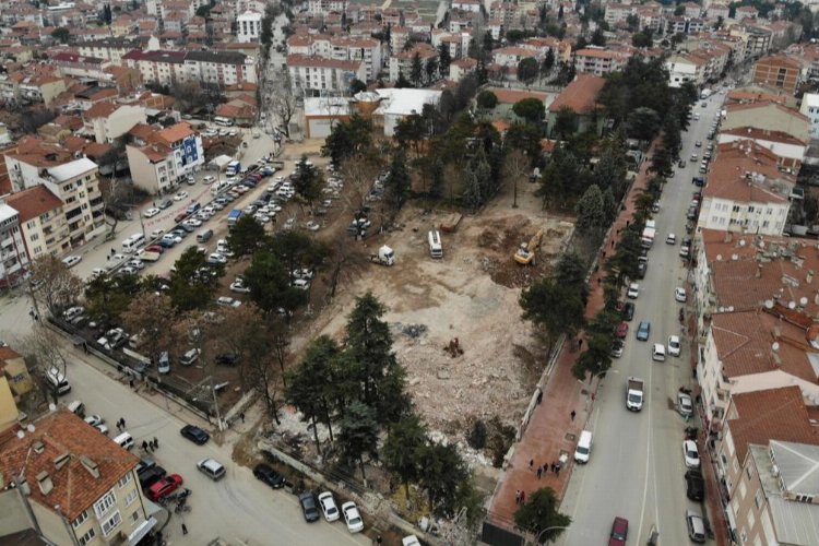 Bursa Yenişehir'in meydanı örnek olacak