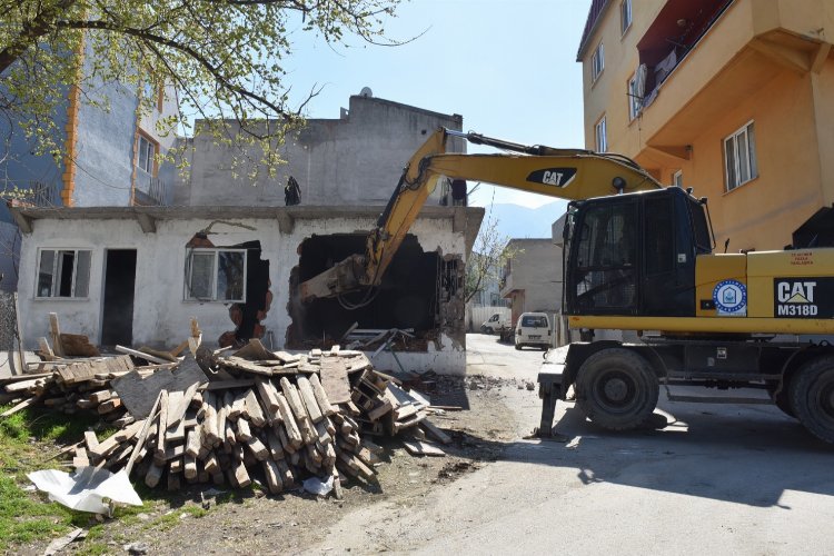 Bursa Yıldırım'da 137 kaçak yapı yıkıldı