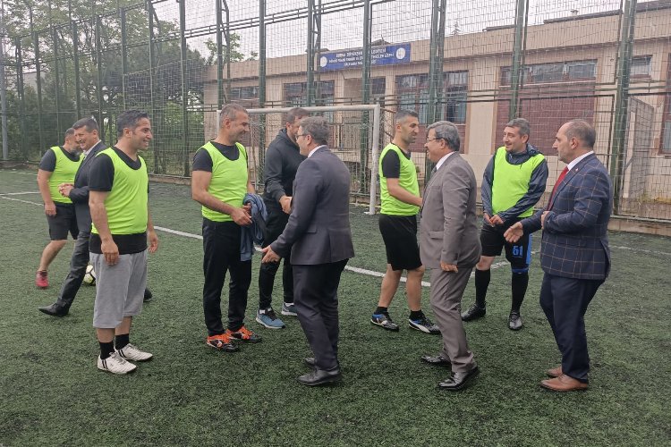 Bursa Yıldırım'da okullar arası öğretmenler sahada yarışacak