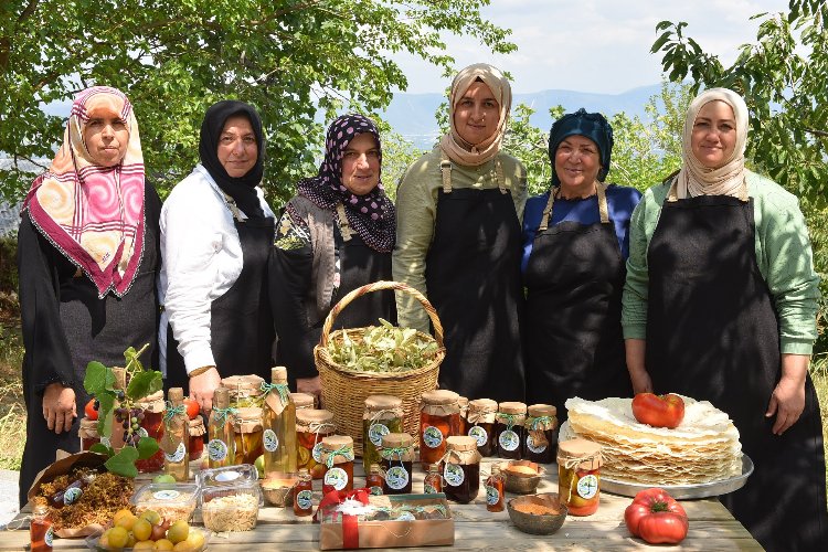 Bursa Yıldırım'da üreten kadınlara tam destek