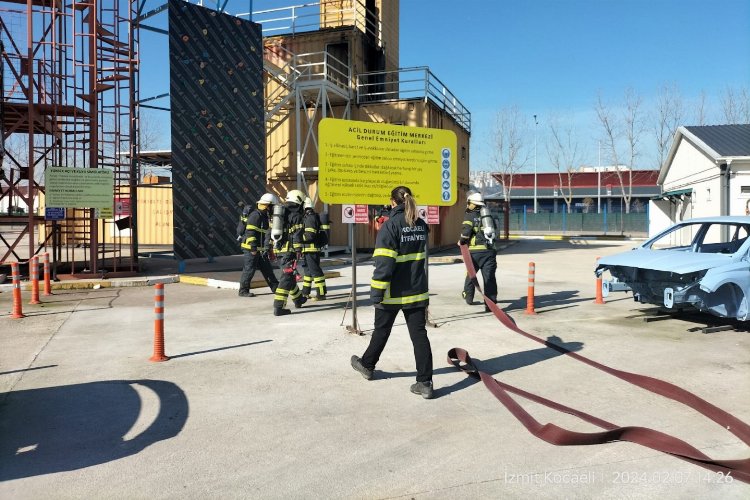 Büyükşehir İtfaiyesi’nden tersane personeline eğitim