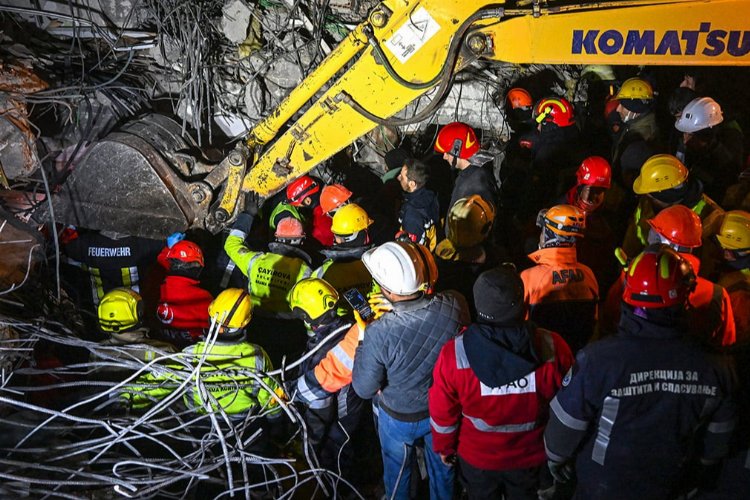 ÇAK-TİM Adıyaman’da Meltem Ünsal’ı sağ kurtardı