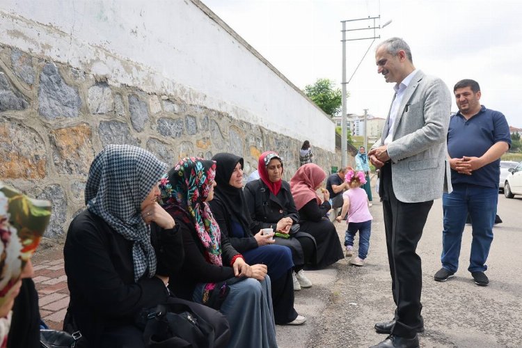 Çayırova'da Başkan Çiftçi, velilerin heyecanına ortak oldu