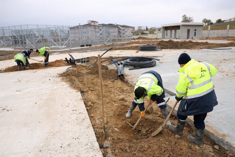 Çayırova Millet Bahçesi'ne bin 500 ağaç