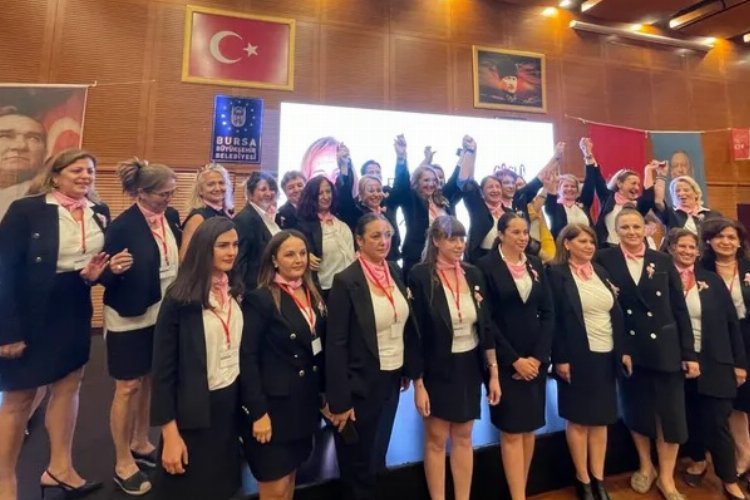 CHP Bursa İl Kadın Kolları Kongresi Merinos AKKM'de yapıldı