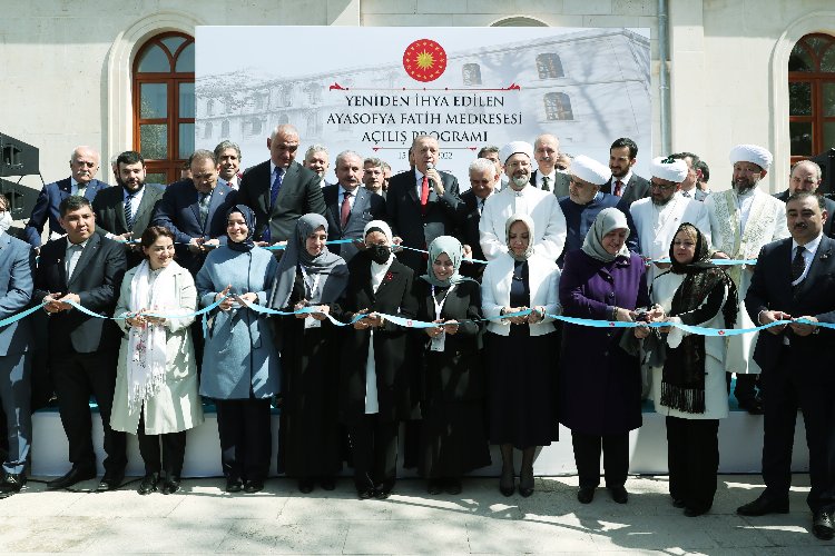 Cumhurbaşkanı Erdoğan: Bir emanet daha ihya edildi