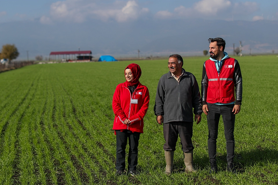 Depremden etkilenen çiftçiler Kızılay'dan 70.8 milyon destek