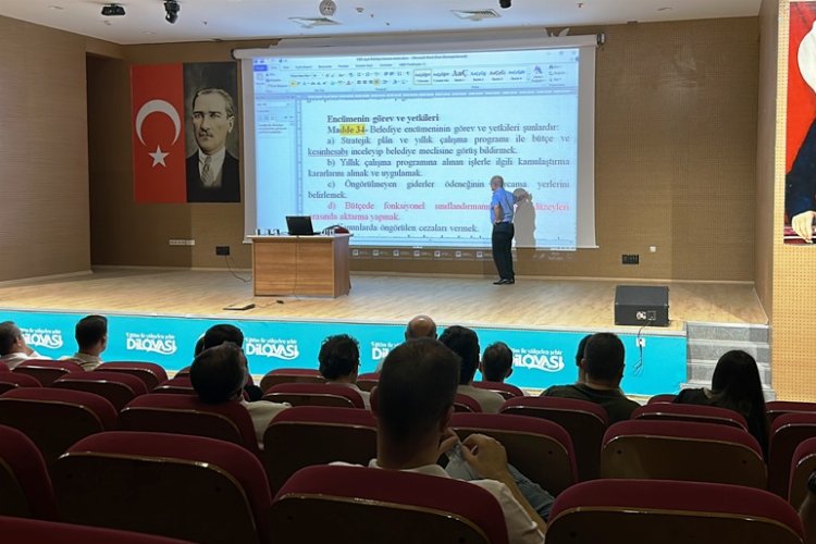 Dilovası Belediyesi'nde personele hizmet içi eğitim