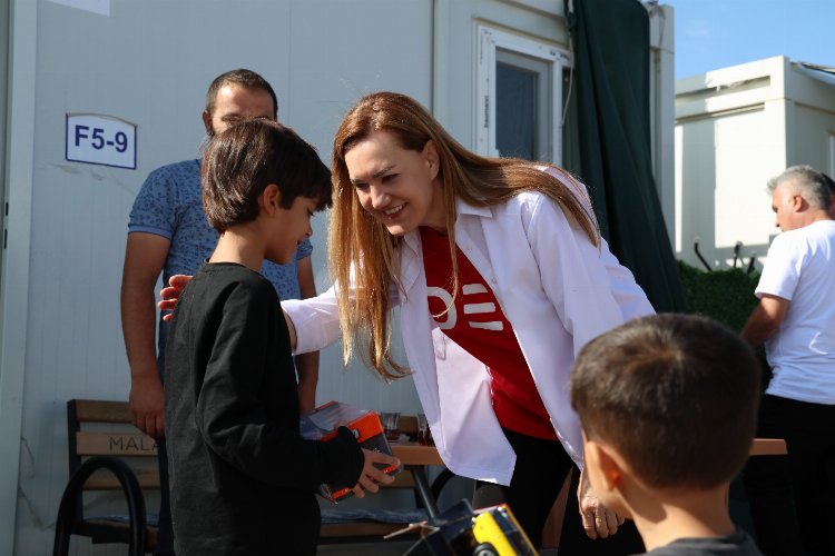 Dokuz Eylül'den Malatya ve Hatay'a moral ziyareti