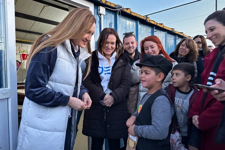 Dokuz Eylül ekiplerinden Malatya konteyner kente ziyaret