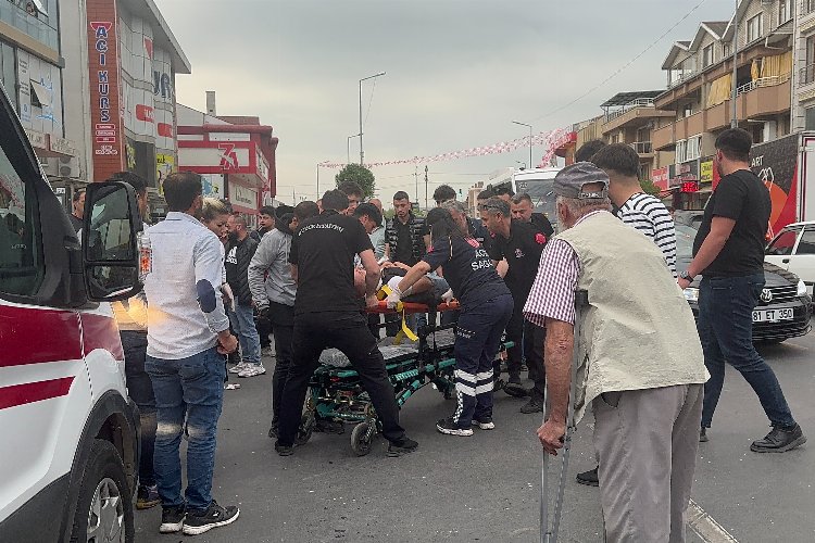 Düzce'de otomobil yayaya çarptı: 1 yaralı