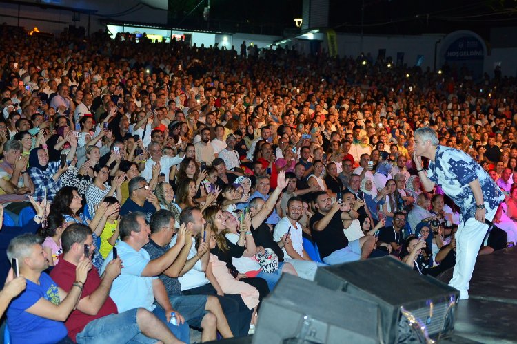 Efsanelerden Bursa'da nostalji dolu akşam