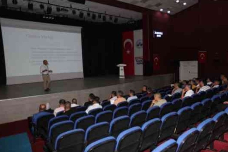 Elazığ Belediyesi'nden otobüs şoförlerine eğitim