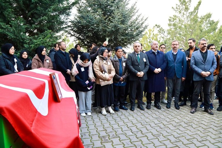 Endonezyalı ERÜ öğrencisi son yolculuğuna uğurlandı