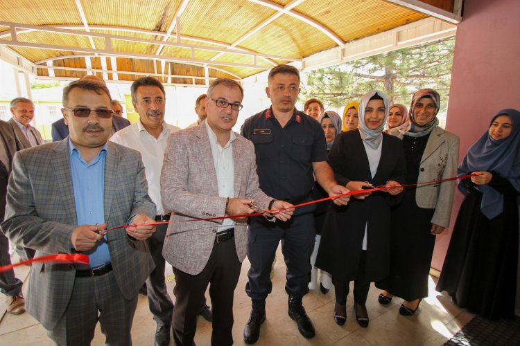 ERÜ Bahar Şenliği'nde sırdaşlık projesi