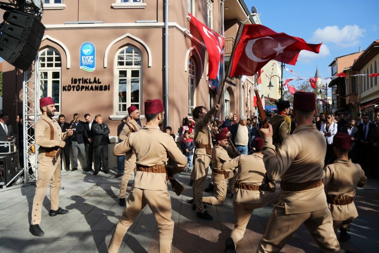 Eyüpsultan'da İstiklal Kütüphanesi açıldı