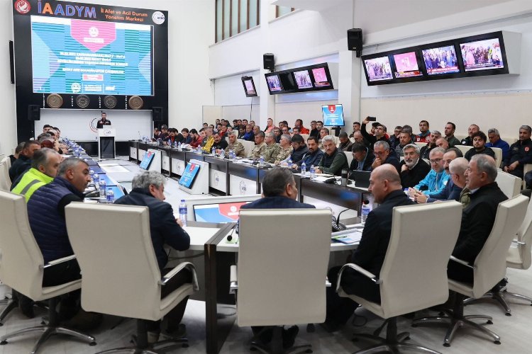 Gölcük Belediyesi'nden Bakanlara Hatay brifingi