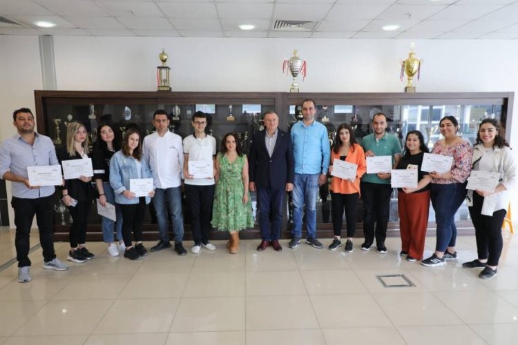 Hatay Büyükşehir'in Aşçılık Okulu yeni mezunlarını verdi