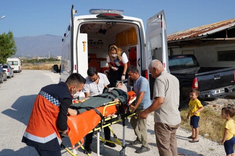 Hatay'da genç aday KPSS'ye sedyeyle taşındı